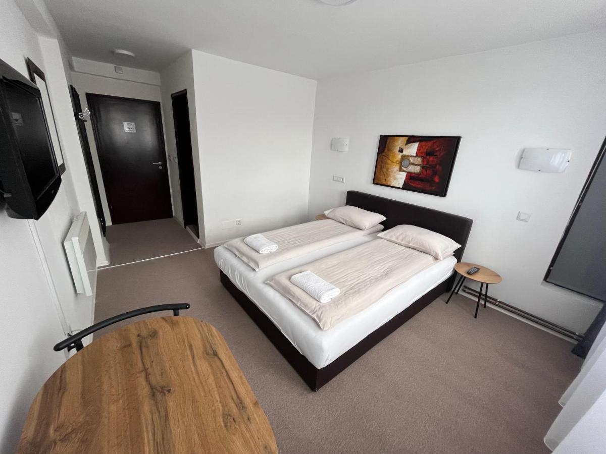 Like Guest house