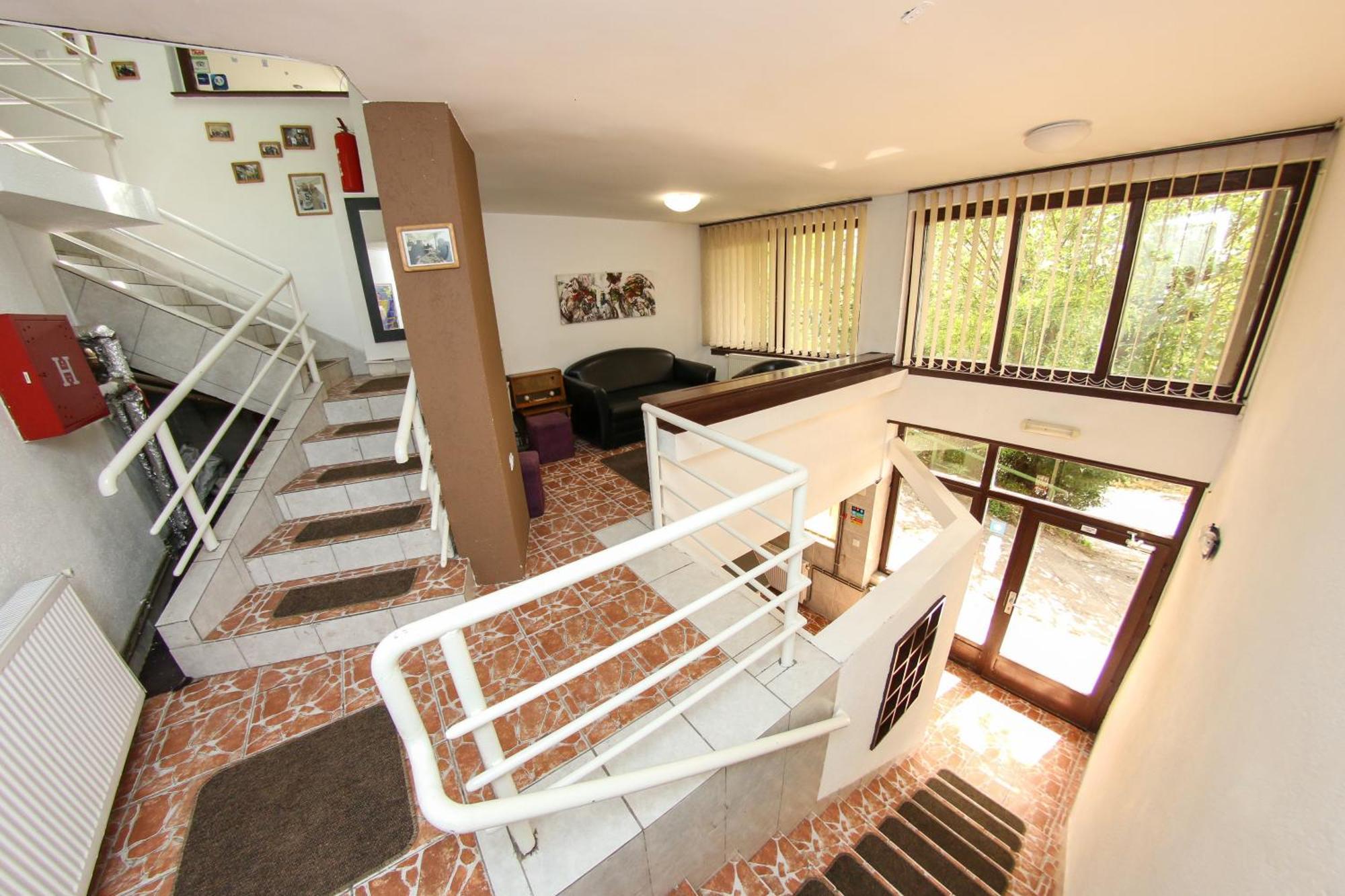 Like Guest house
